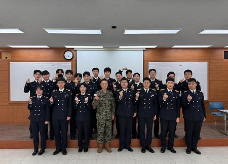 초빙강연(특전사 통신단장 대령 소경재)