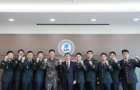 64기 임관장교 대학총장님과 간담회